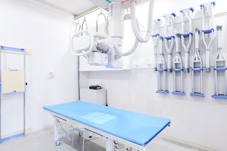 Full facilities/medical equipment
